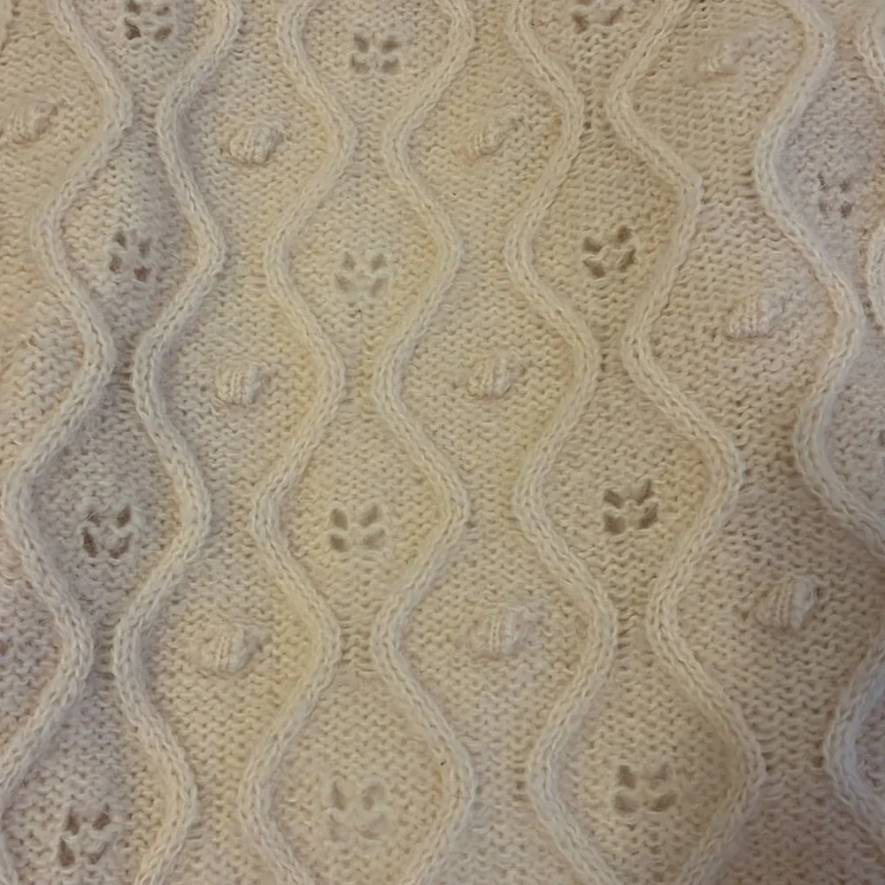 Uniqlo Japan cardigan sweater - Picture 8 of 10